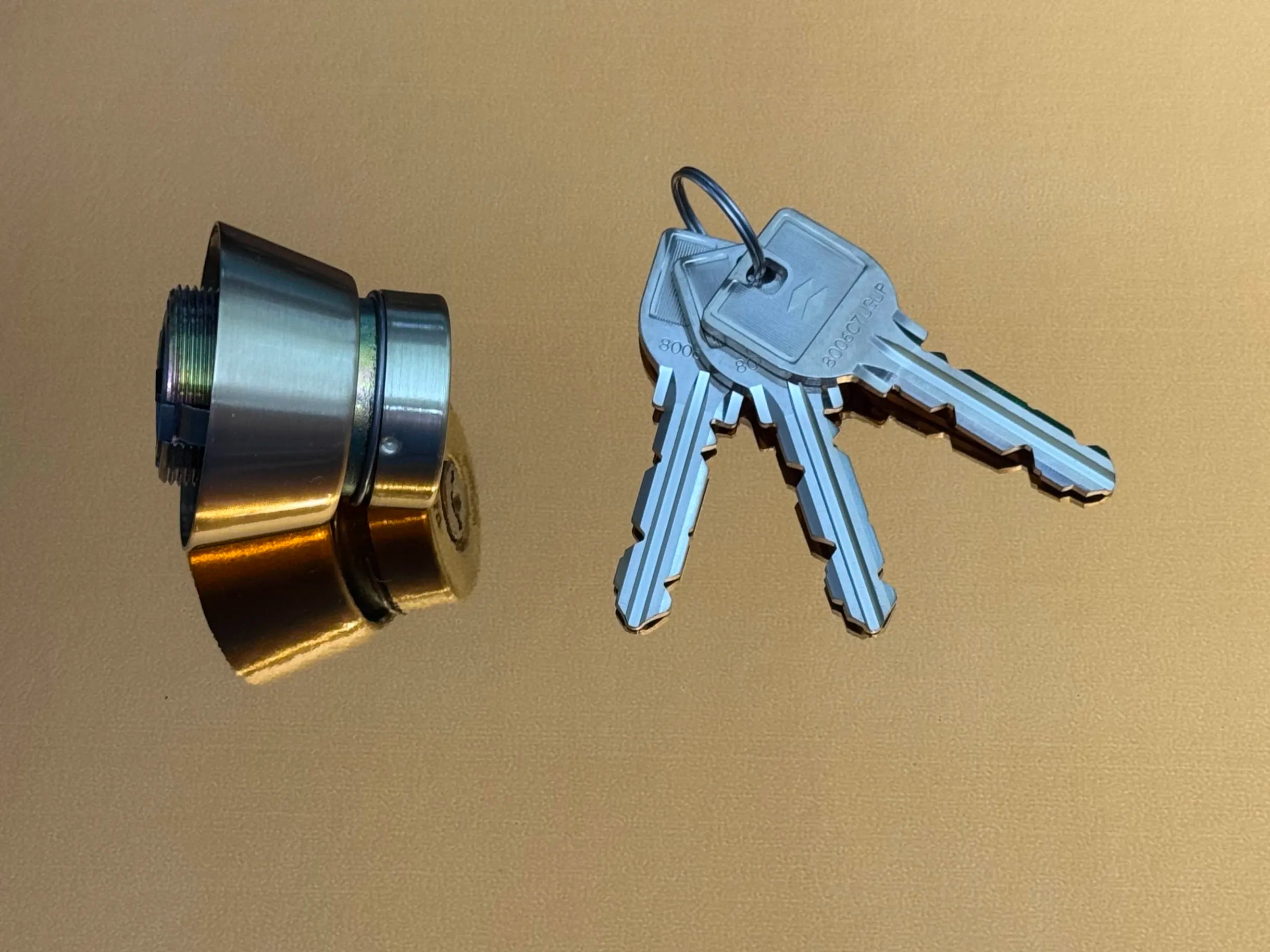 Gold Miwa U9 locksport single lock cylinder with 3 keys