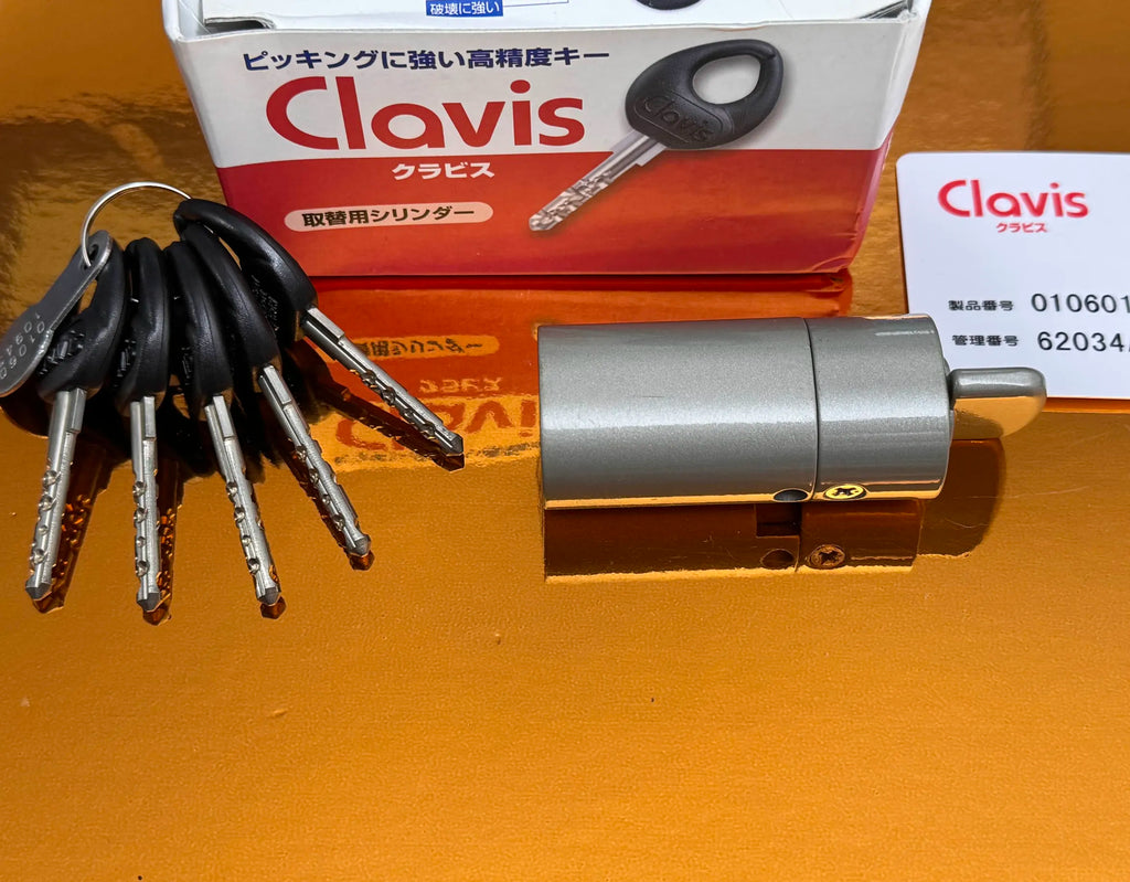 Clavis Q18 - Black Belt 1