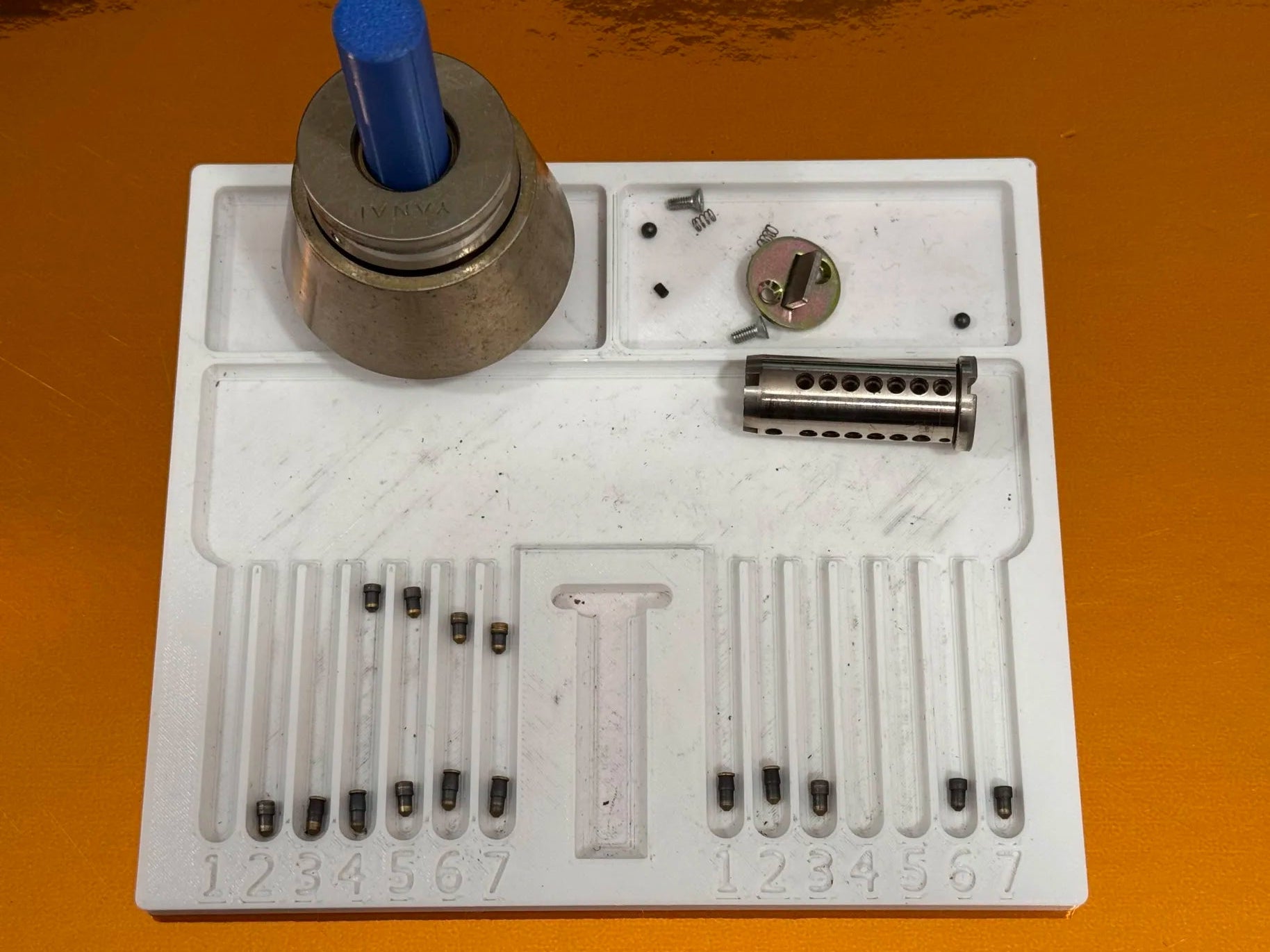 Yanai R 2200M - Black Belt 1