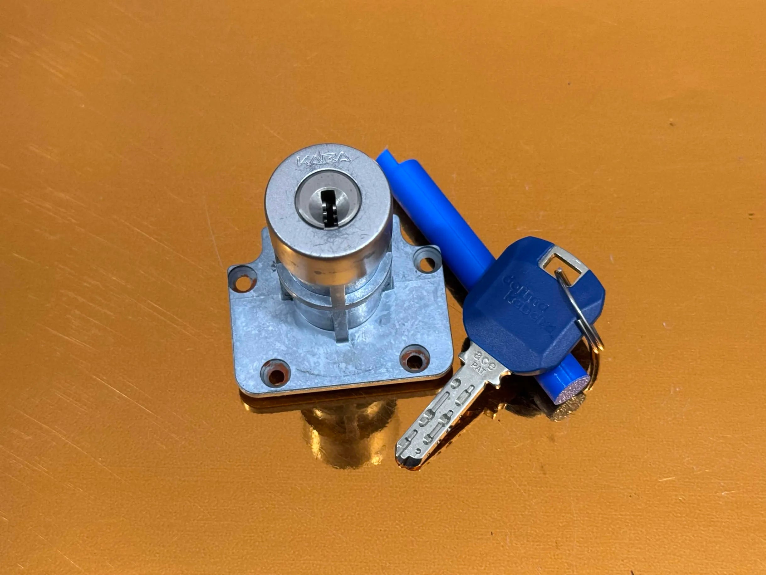 Kaba Ace - Red Belt (With plug follower)