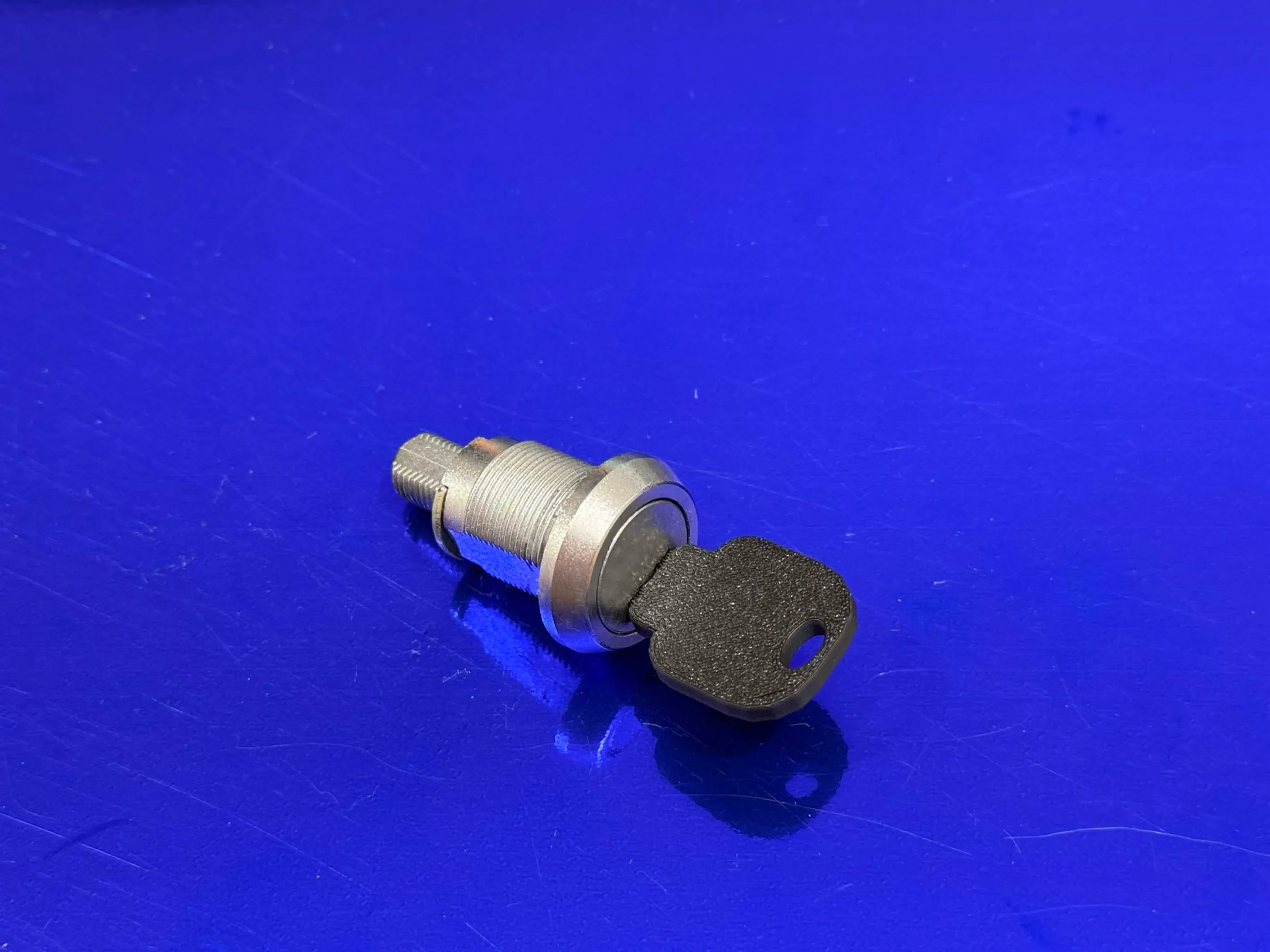 Sega Magnetic Camlock With Key